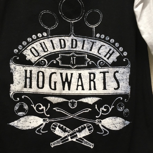 Harry Potter Quidditch Hogwarts black white shirt peekaboo shoulders small top - Picture 4 of 15